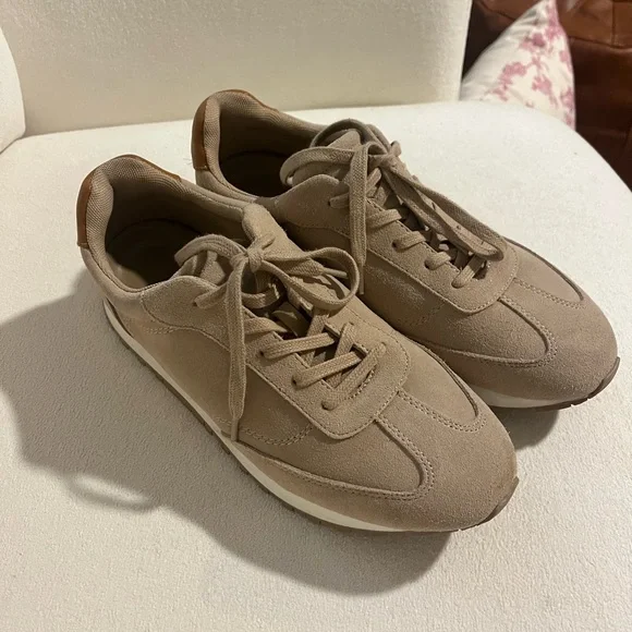 J. McLaughlin Agathe Suede Sneakers in Neutral- size 8 - Picture 2 of 7
